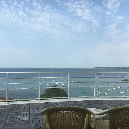 L'Hotel De Carantec 酒店 4*